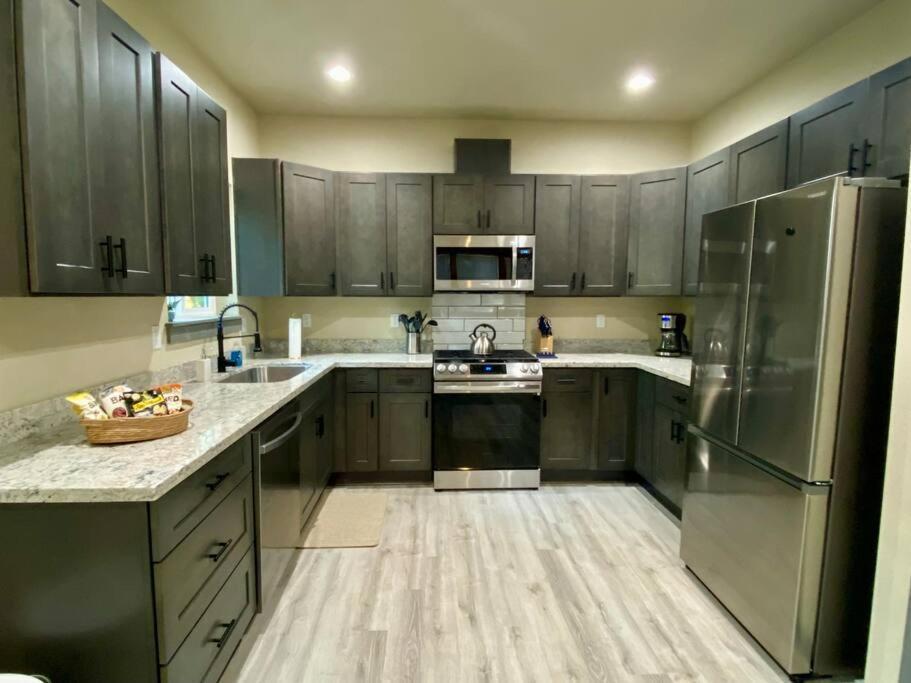 New Modern Cabin! 5Mi To Mt Rainier National Park! Hot Tub & Wifi Ashford Esterno foto