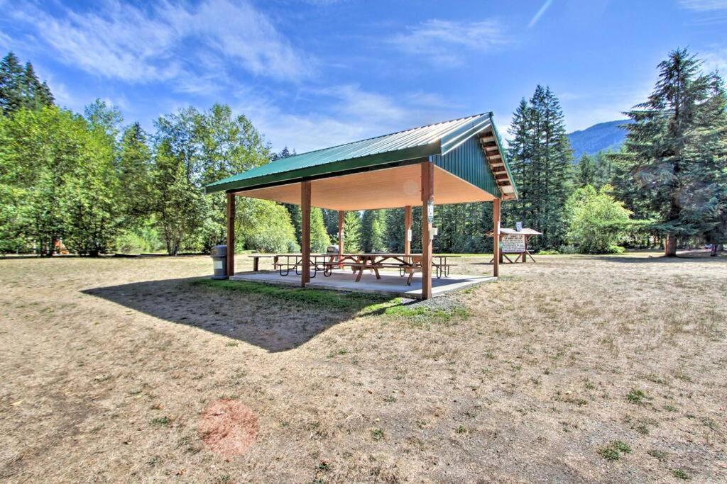 New Modern Cabin! 5Mi To Mt Rainier National Park! Hot Tub & Wifi Ashford Esterno foto